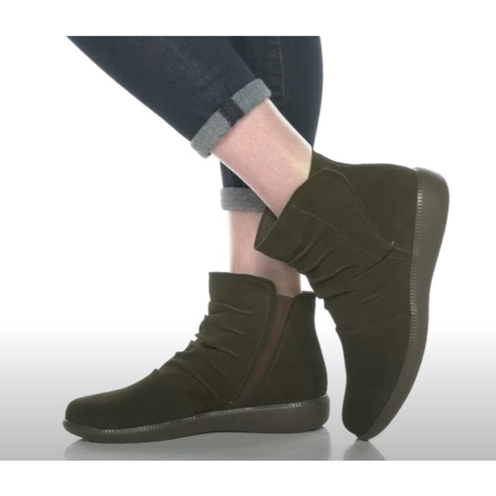 NEW Munro Women's Scout Suede Leather Ruched Water Resistant Bootie Sz‎ 8N Olive